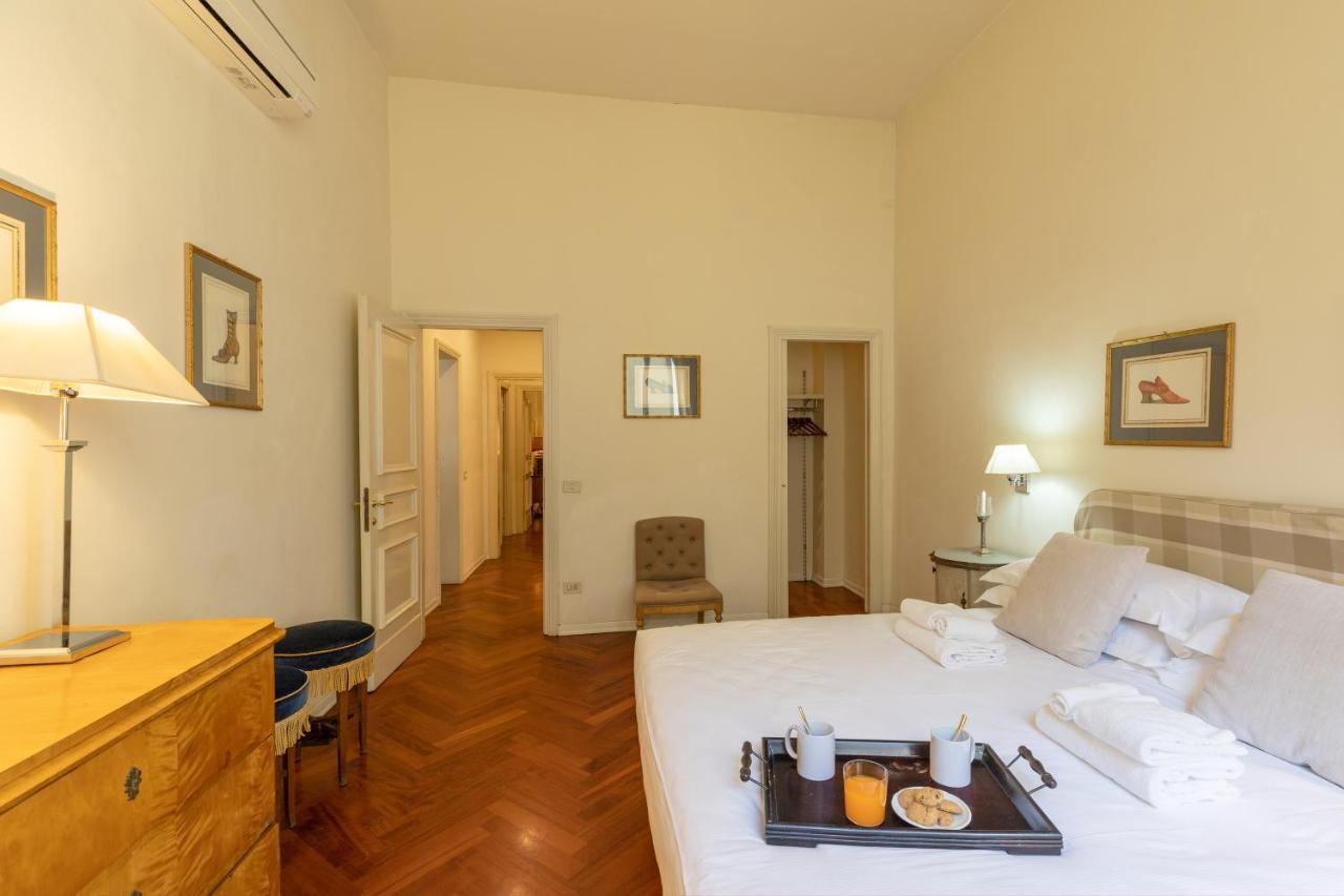 Velluto Elegant Near The Duomo Apartment